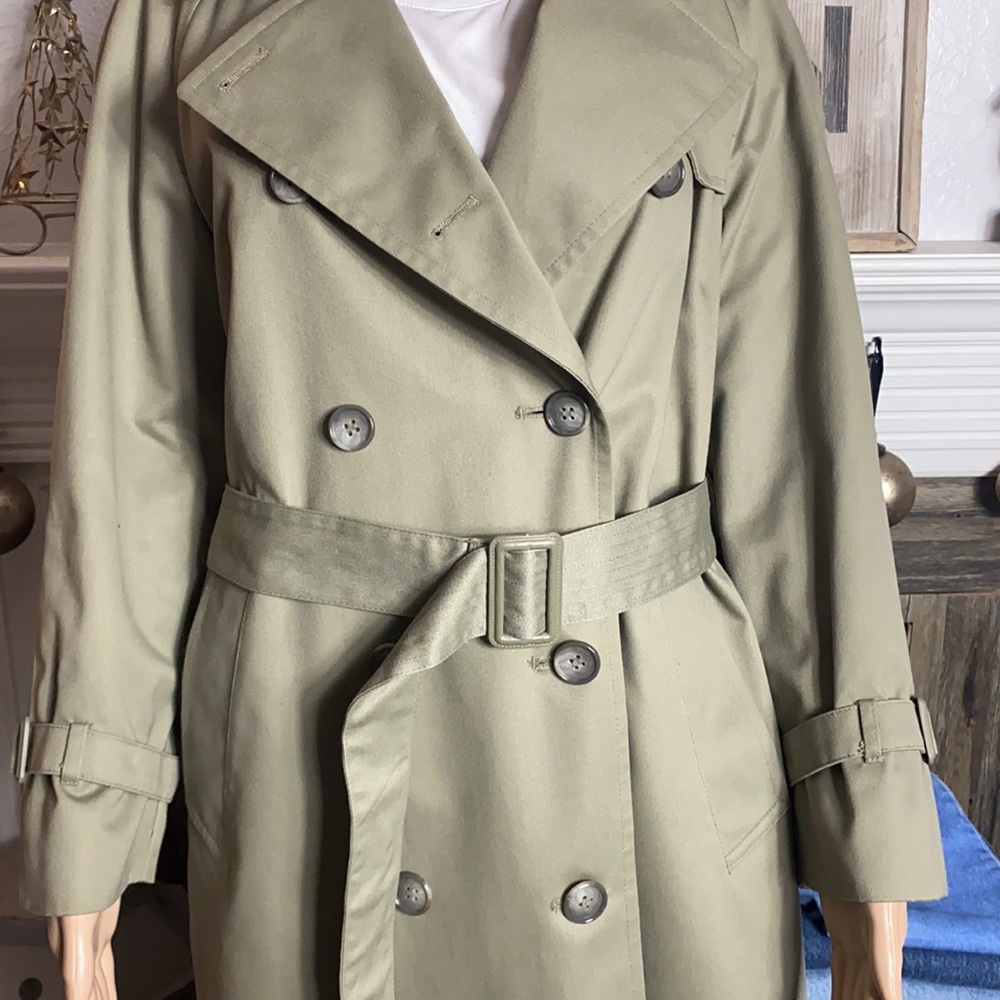 Gorgeous Vintage London Fog Trench Coat - Picture 4 of 6
